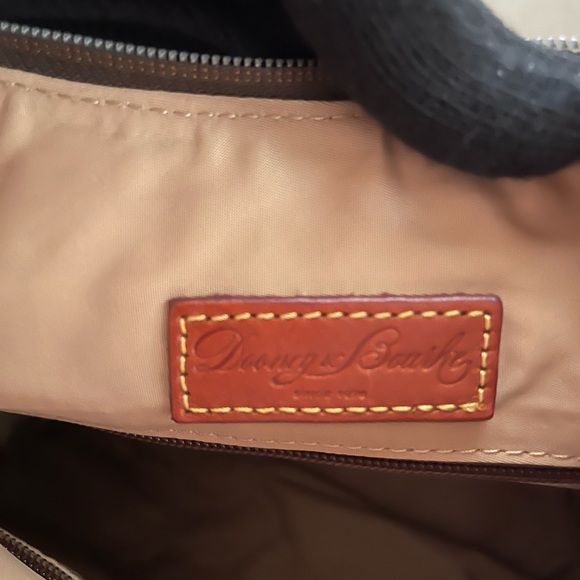 Dooney & Bourke in Green - Picture 7 of 8